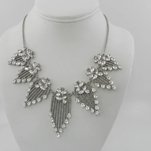 NWT INC Statement Necklace WOW - 7 clusters clear rhinestones & crystals, silver - Picture 6 of 14